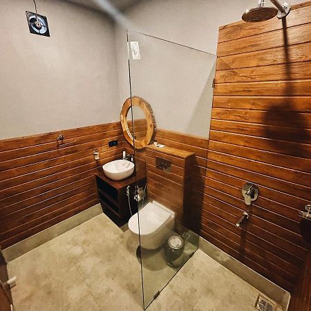 Ukiyo Beach Resort マンドレム エクステリア 写真
