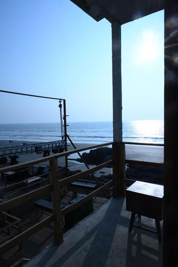 Ukiyo Beach Resort マンドレム エクステリア 写真