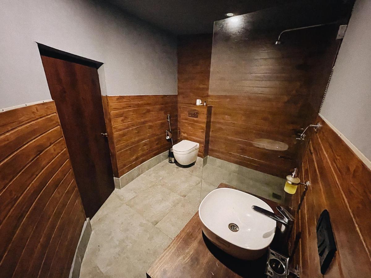 Ukiyo Beach Resort マンドレム エクステリア 写真