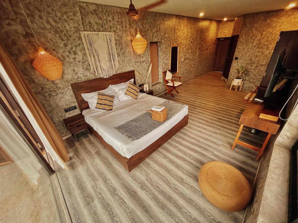 Ukiyo Beach Resort マンドレム エクステリア 写真